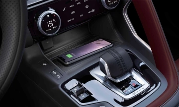 Jaguar E-Pace 2026 37