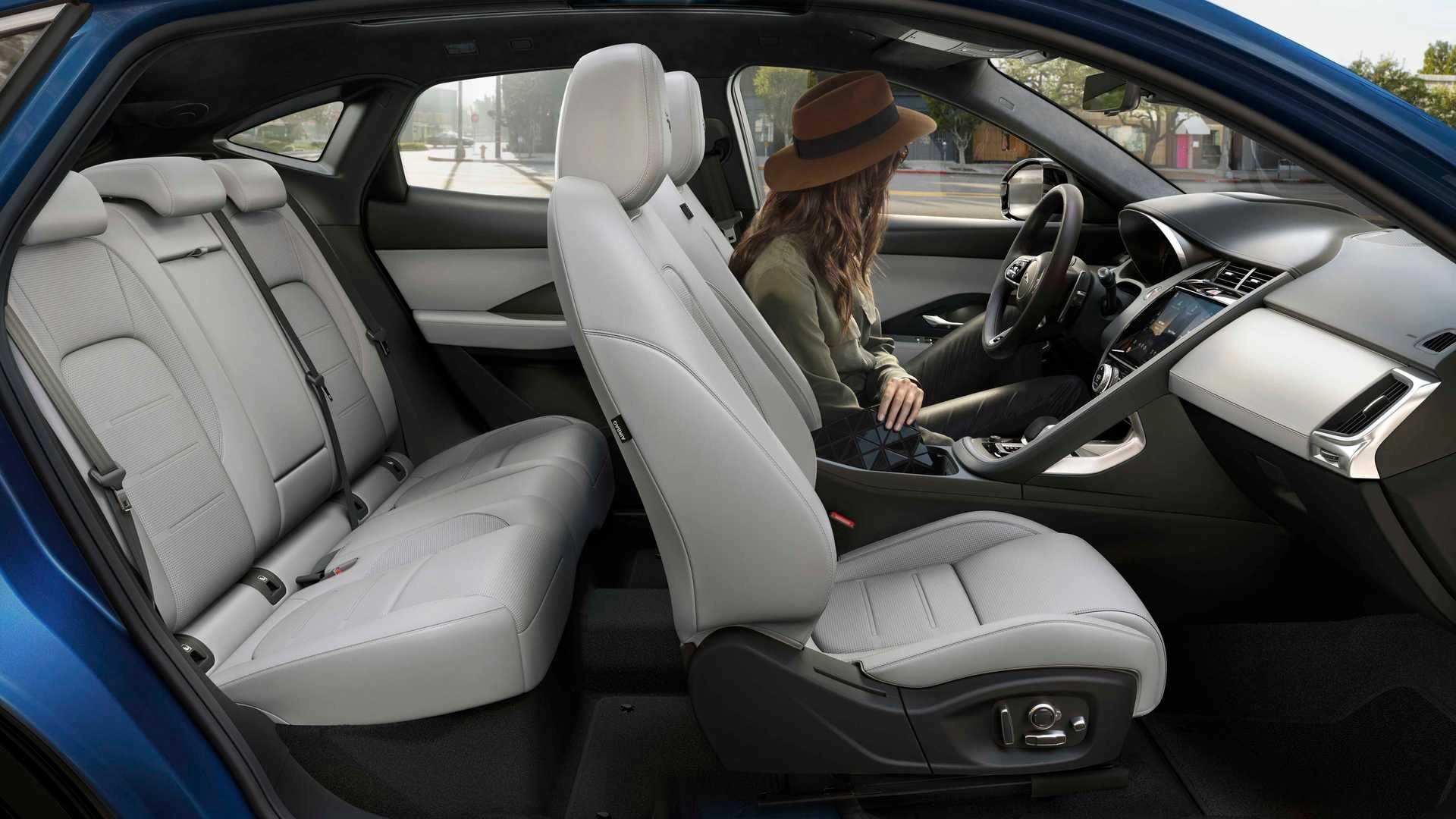 Jaguar E-Pace 2026 20