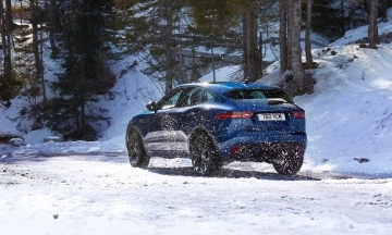 Jaguar E-Pace 2026 25
