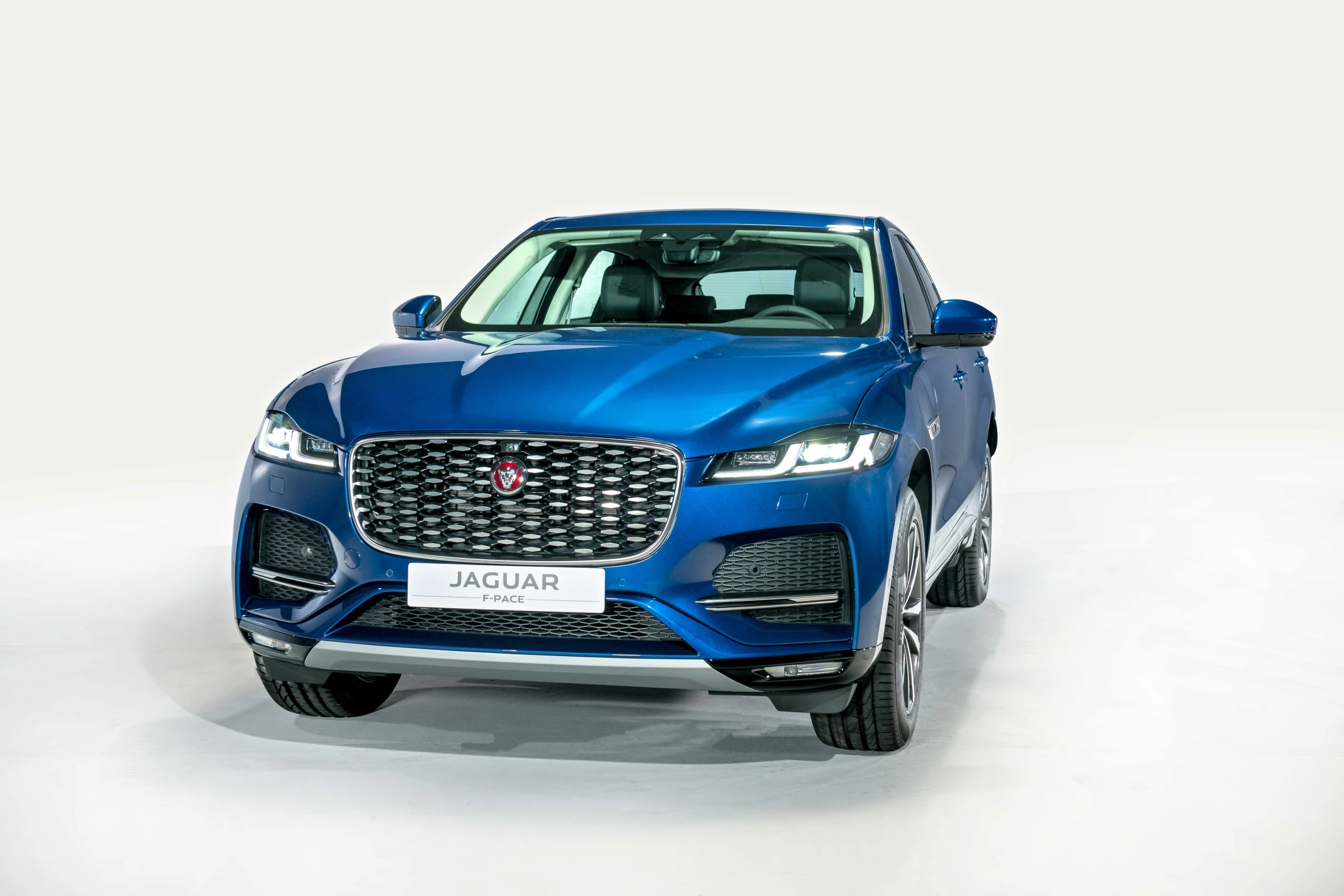 Jaguar F-Pace 2026 8