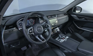 Jaguar F-Pace 2026 38