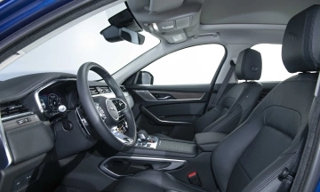 Jaguar F-Pace 2026 39