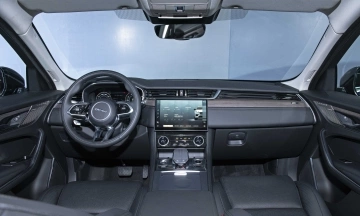 Jaguar F-Pace 2026 31