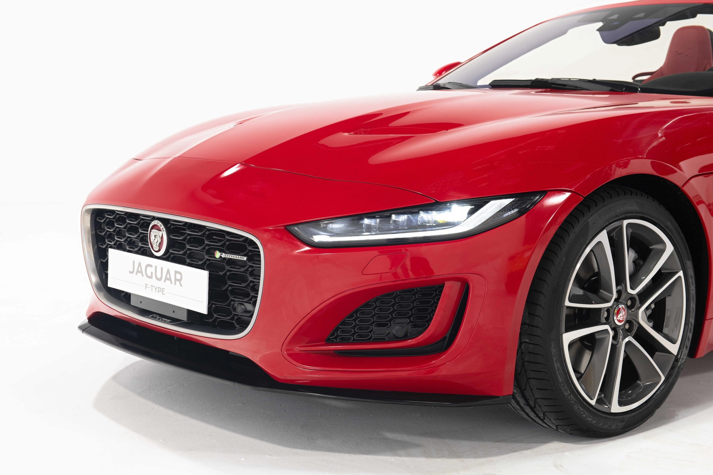 Jaguar F-Type 2026 10