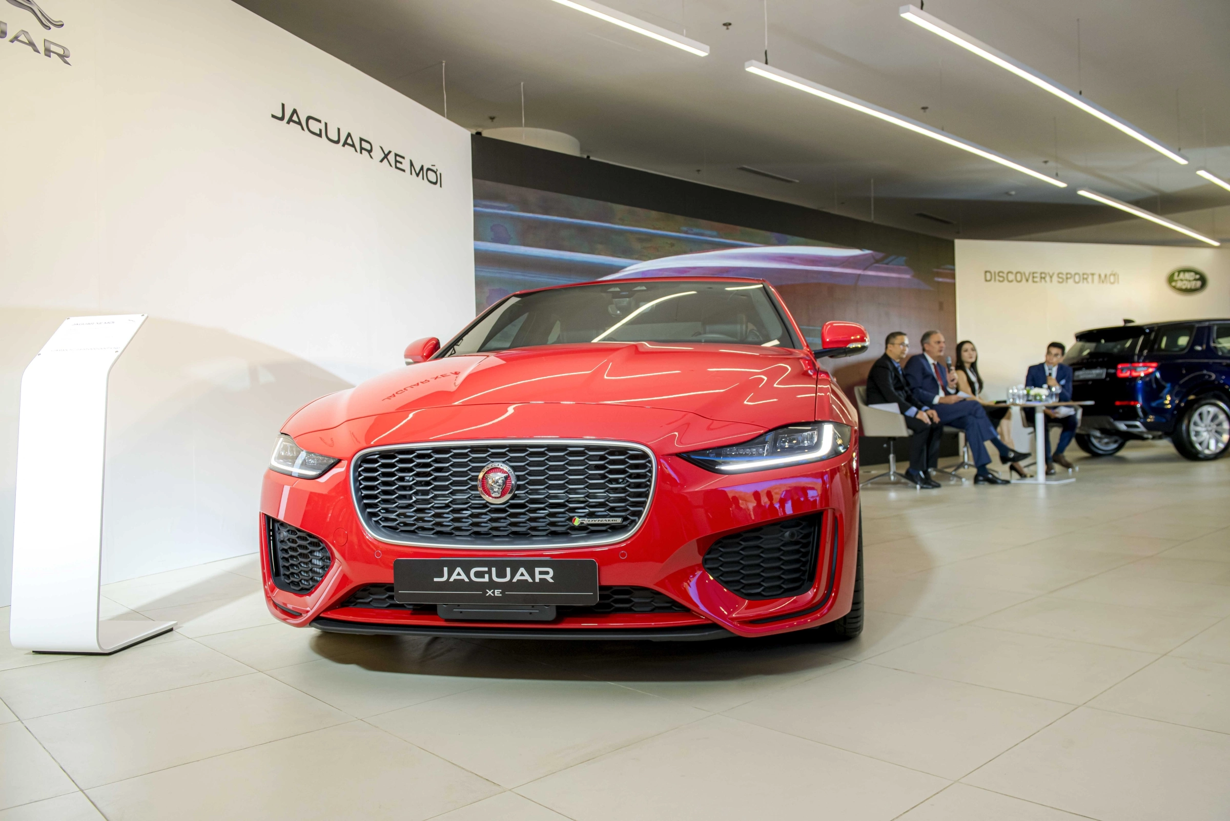 Jaguar XE 2026 14