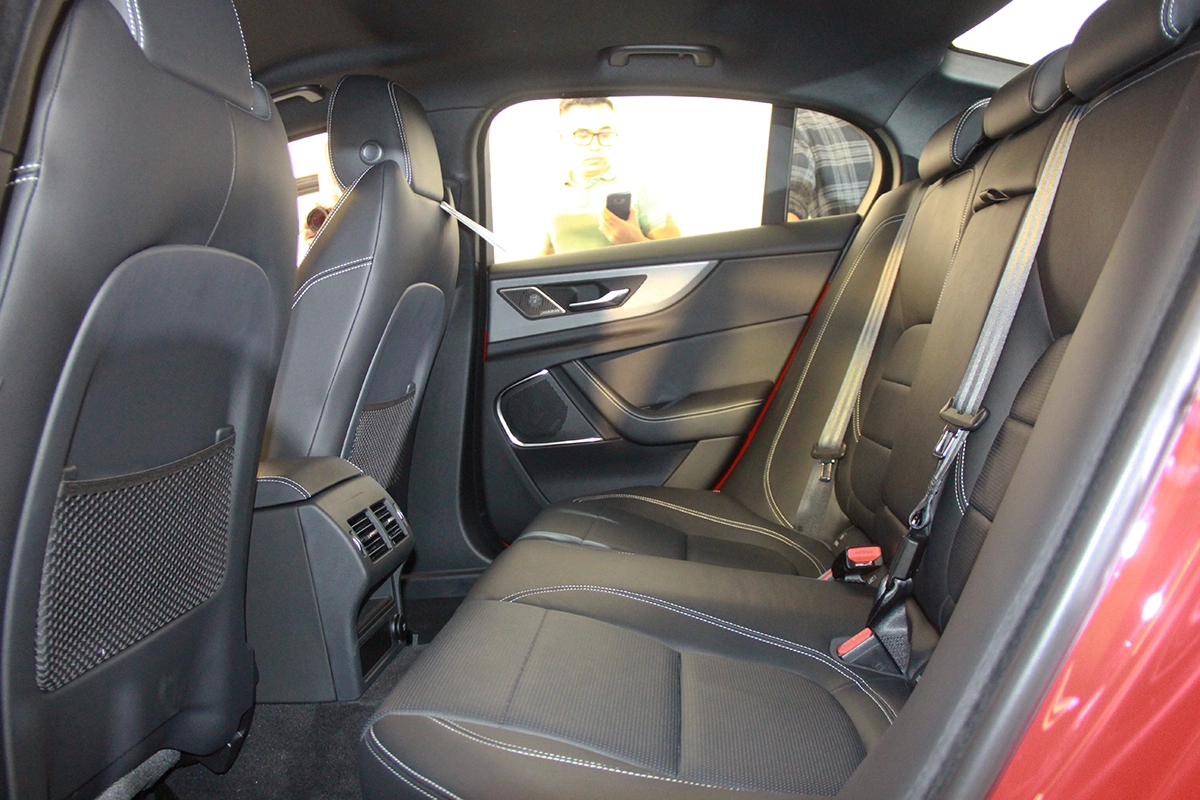 Jaguar XE 2026 20