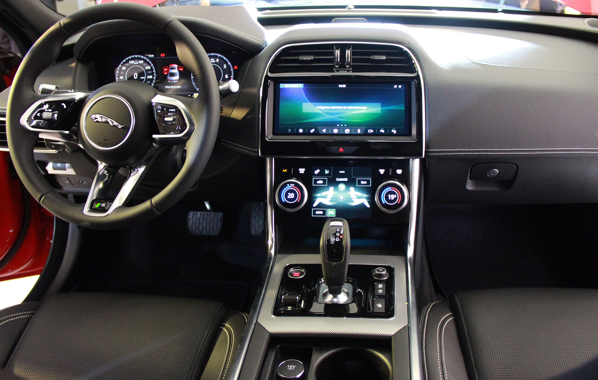 Jaguar XE 2026 15