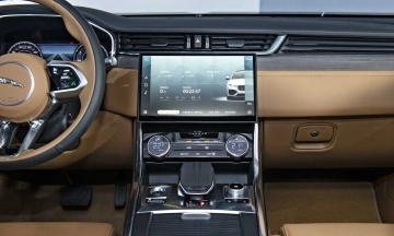Jaguar XF 2026 32