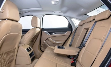 Jaguar XF 2026 34