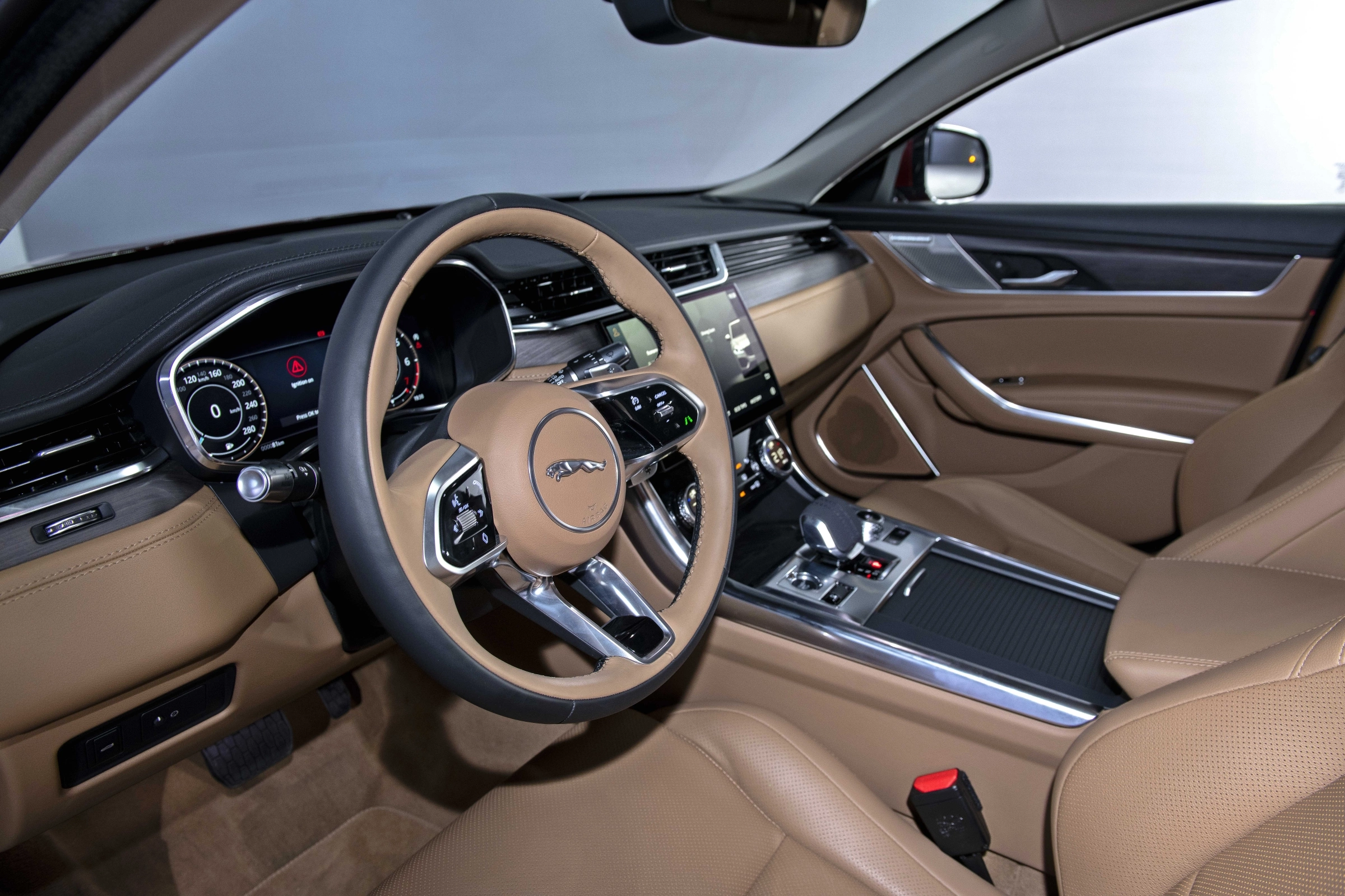 Jaguar XF 2026 9