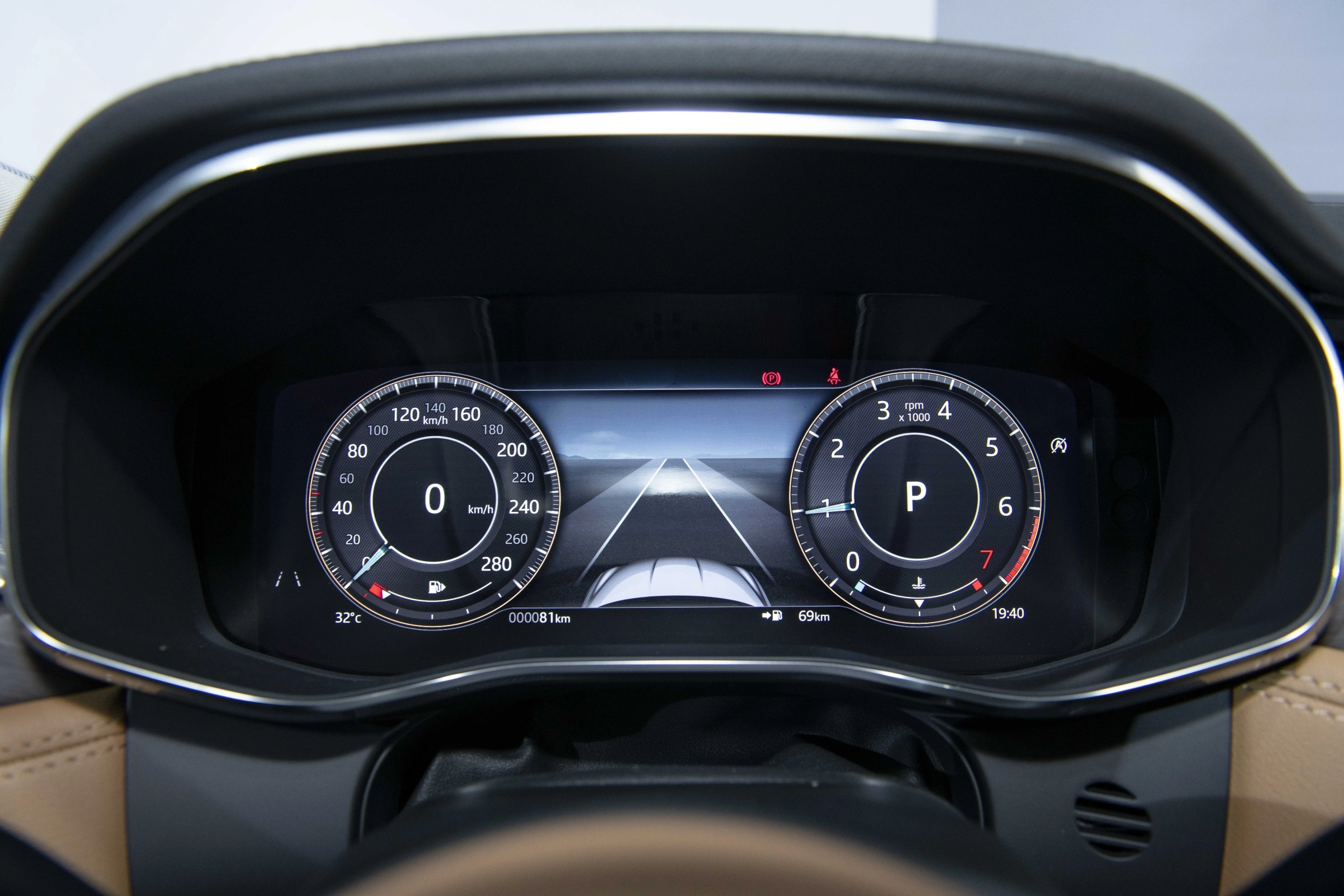 Jaguar XF 2026 10