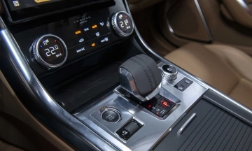 Jaguar XF 2026 29