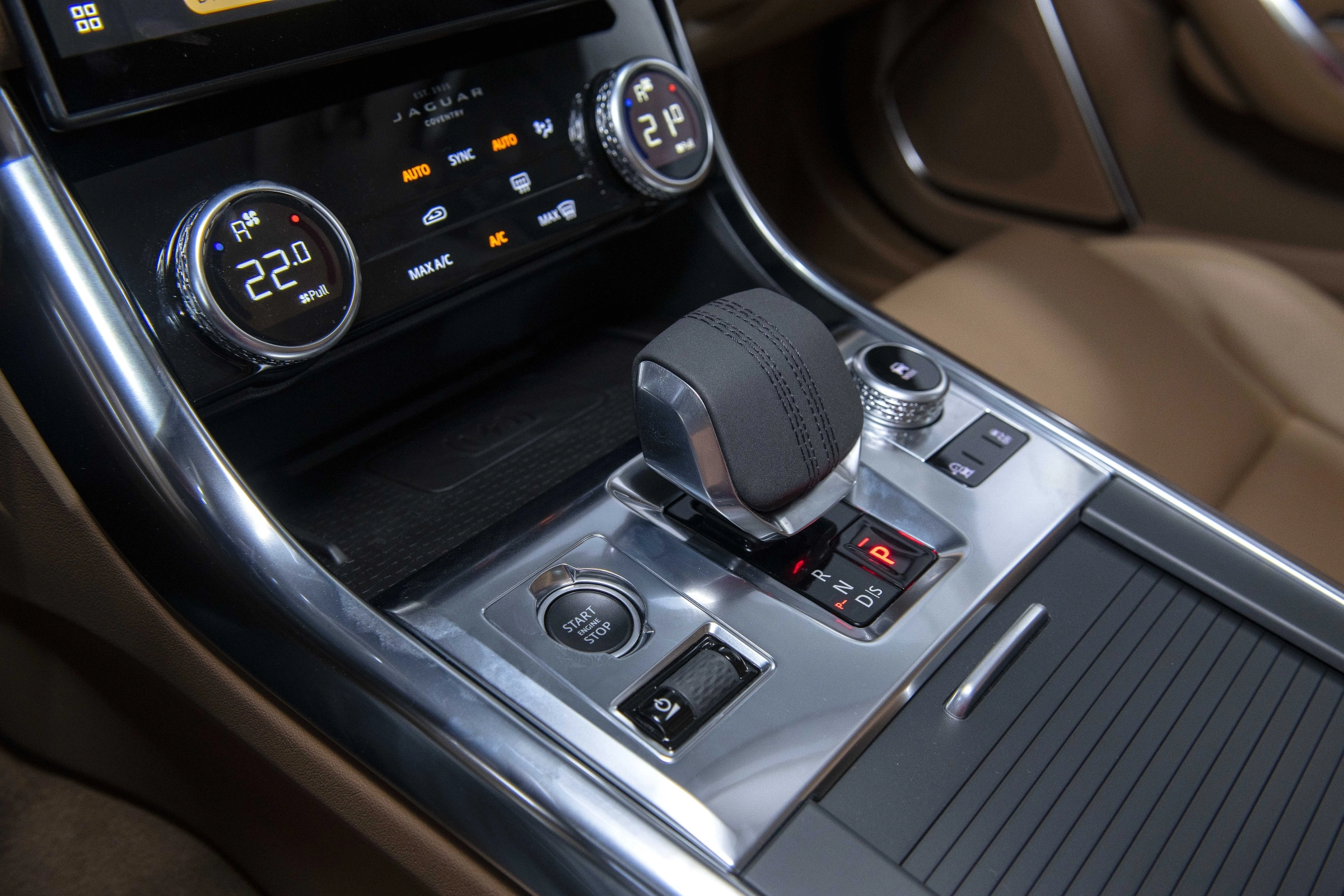 Jaguar XF 2026 11