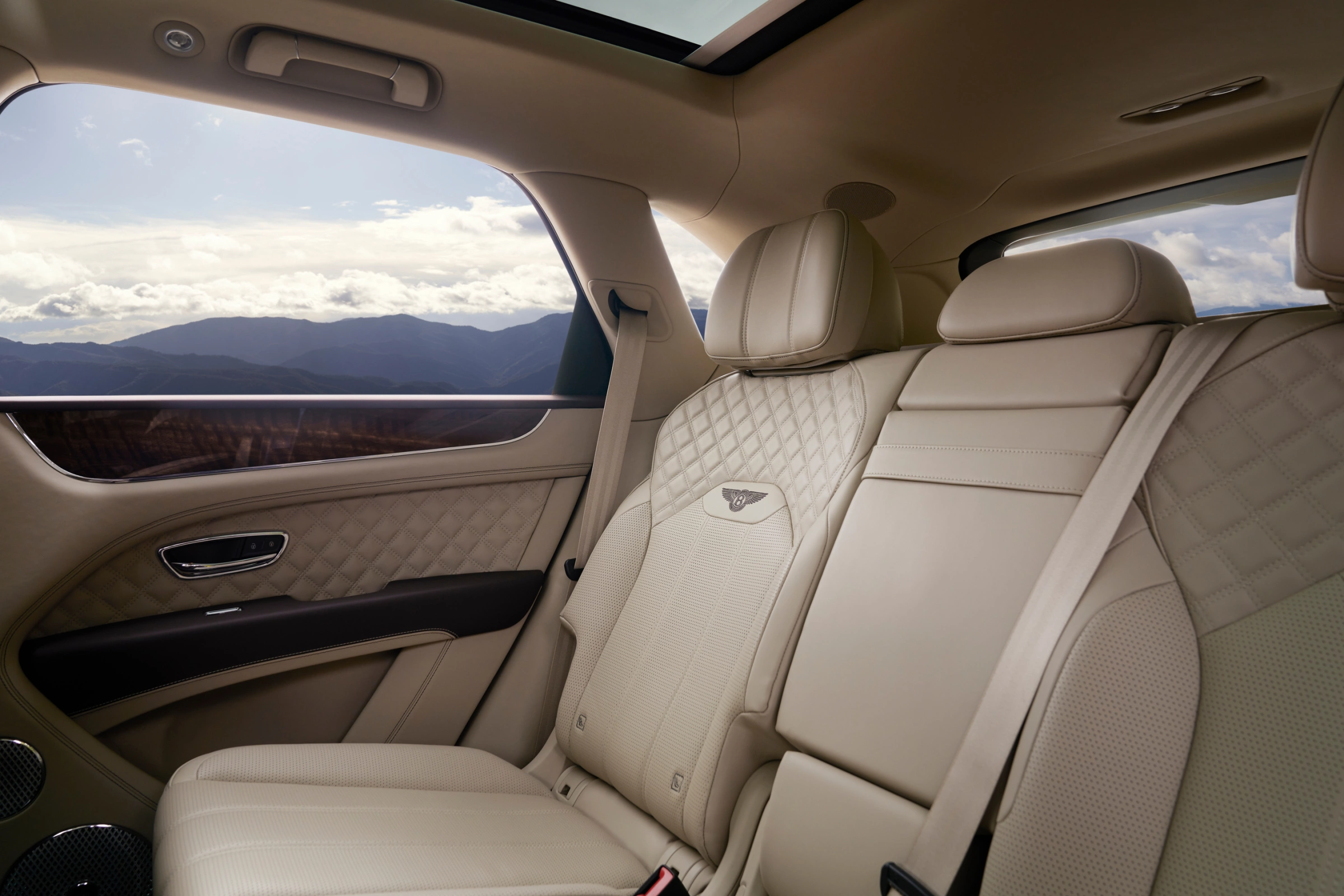 Bentley Bentayga 2026 11