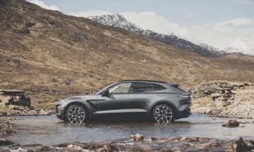 Aston Martin DBX 2026 17