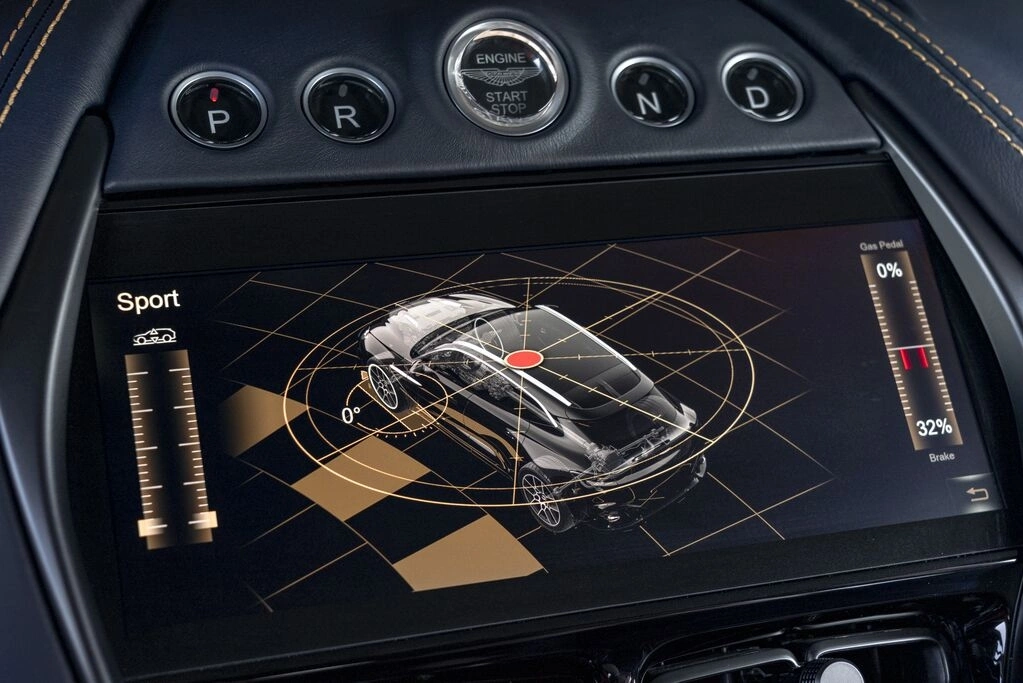 Aston Martin DBX 2026 12