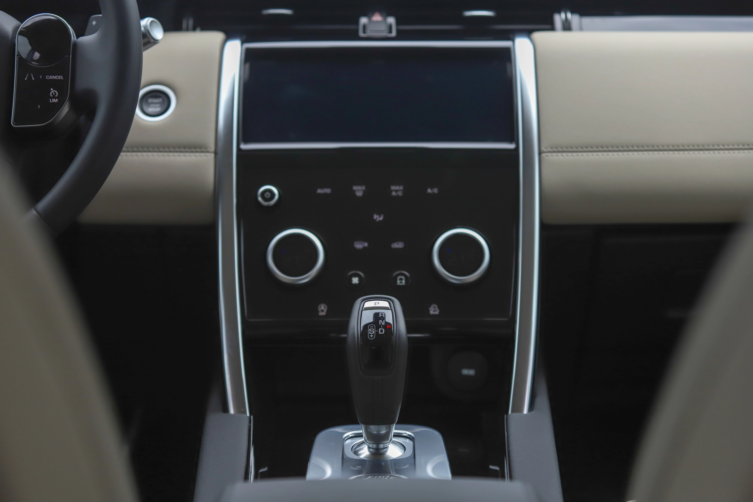 Land Rover Discovery Sport 2026 6