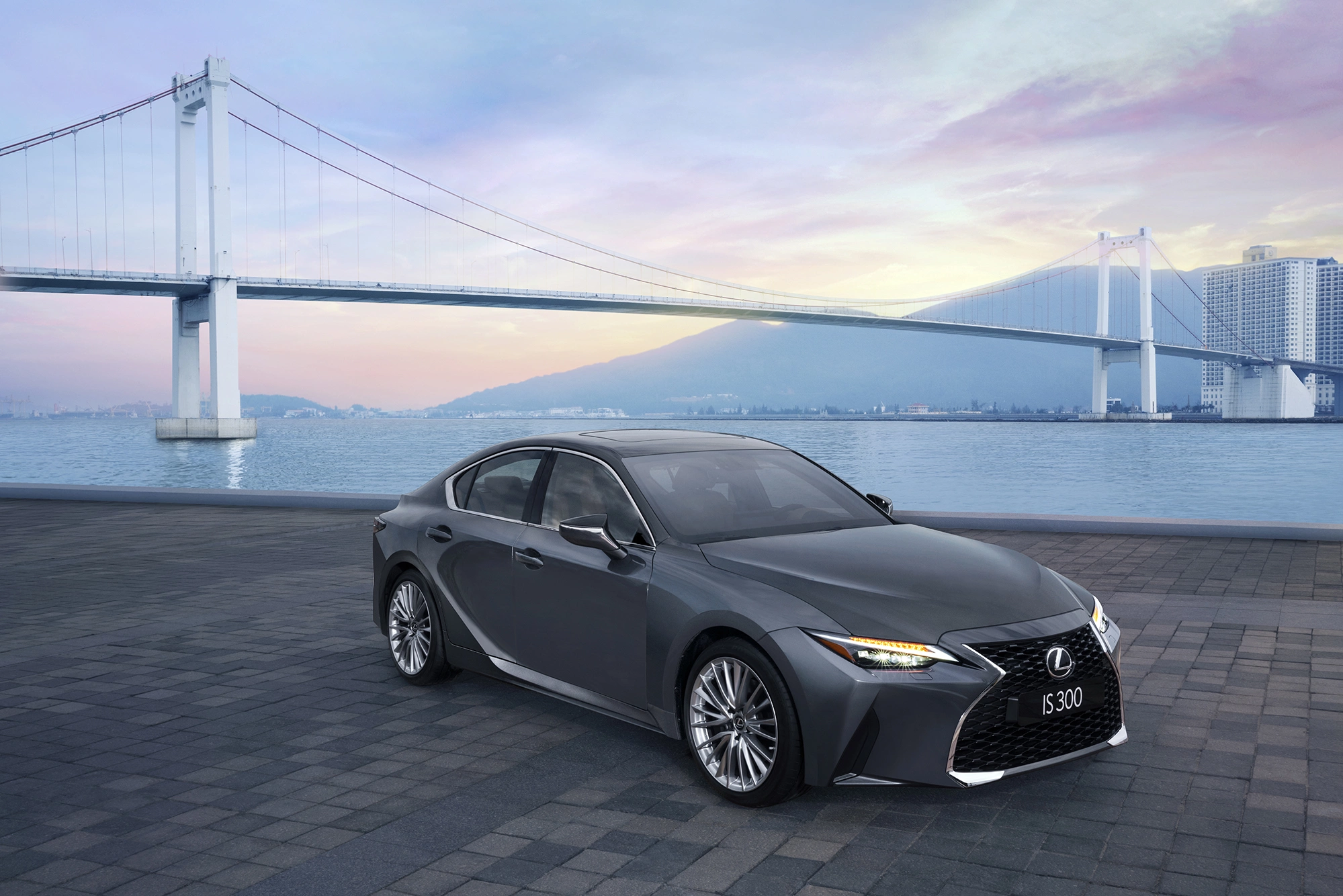 Lexus IS 2026 4