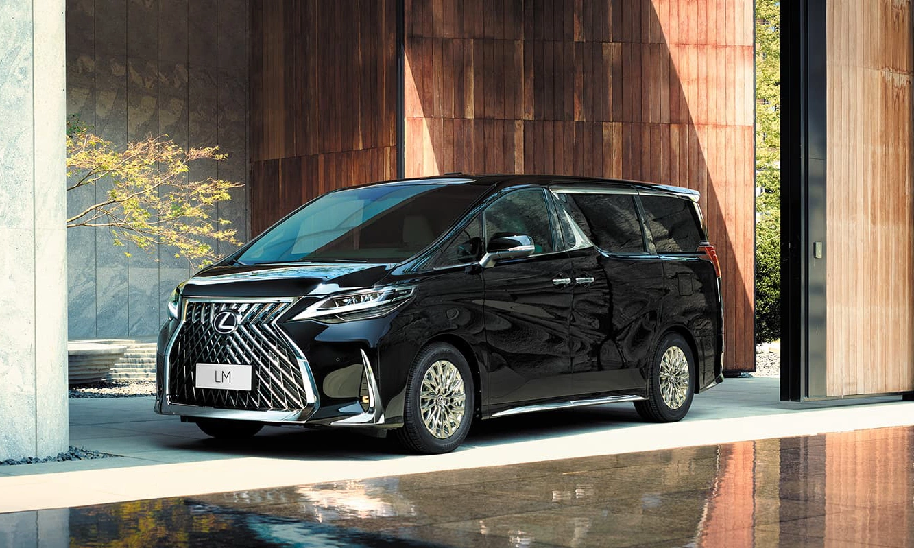 Lexus LM 2026 14