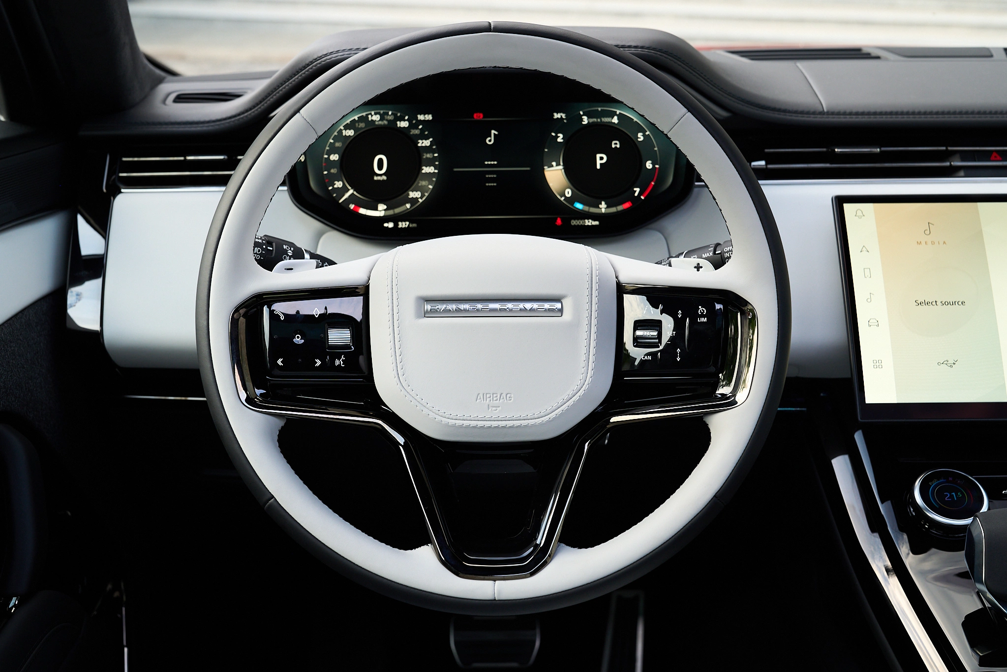 Land Rover Range Rover Sport 2023 12
