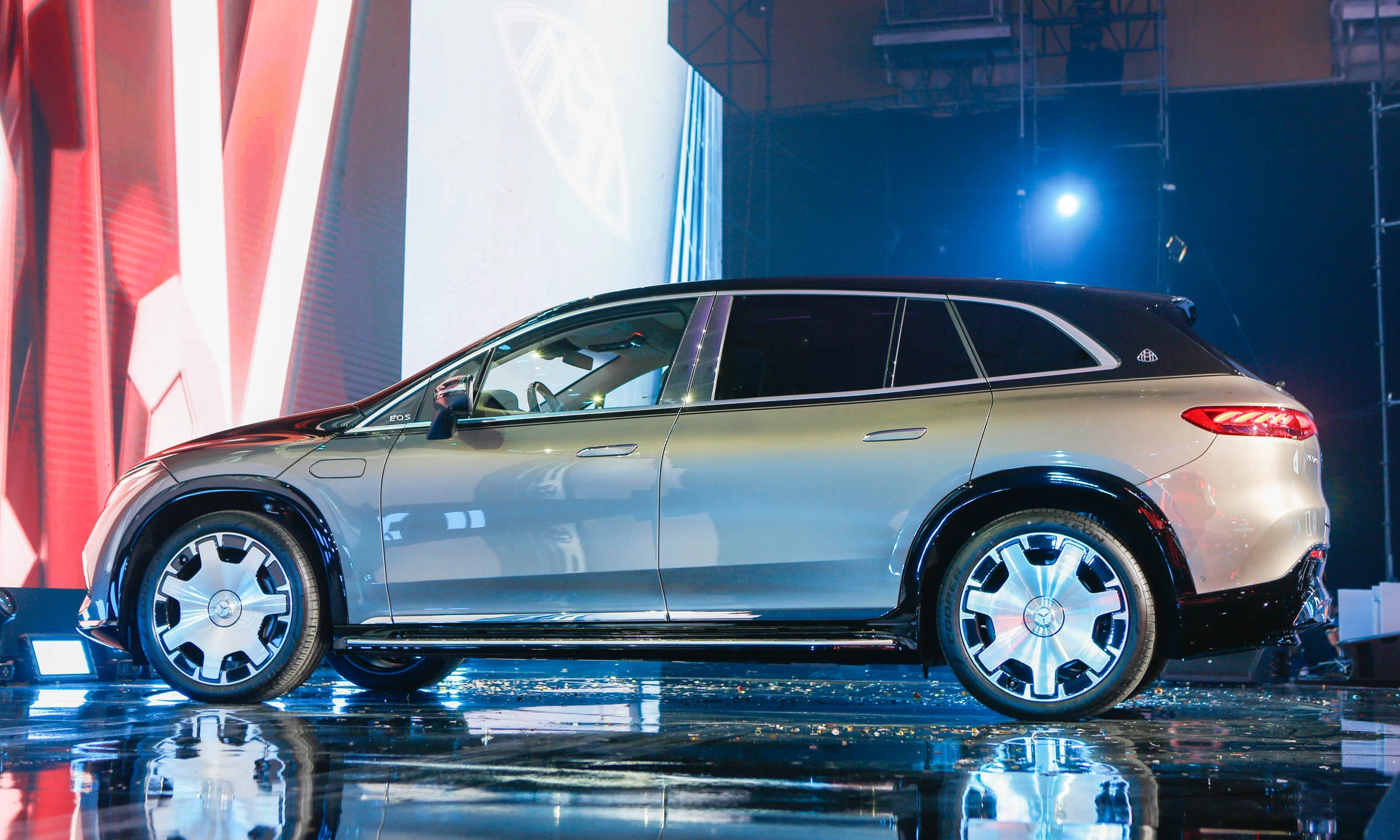 Mercedes Maybach EQS SUV 2026 5