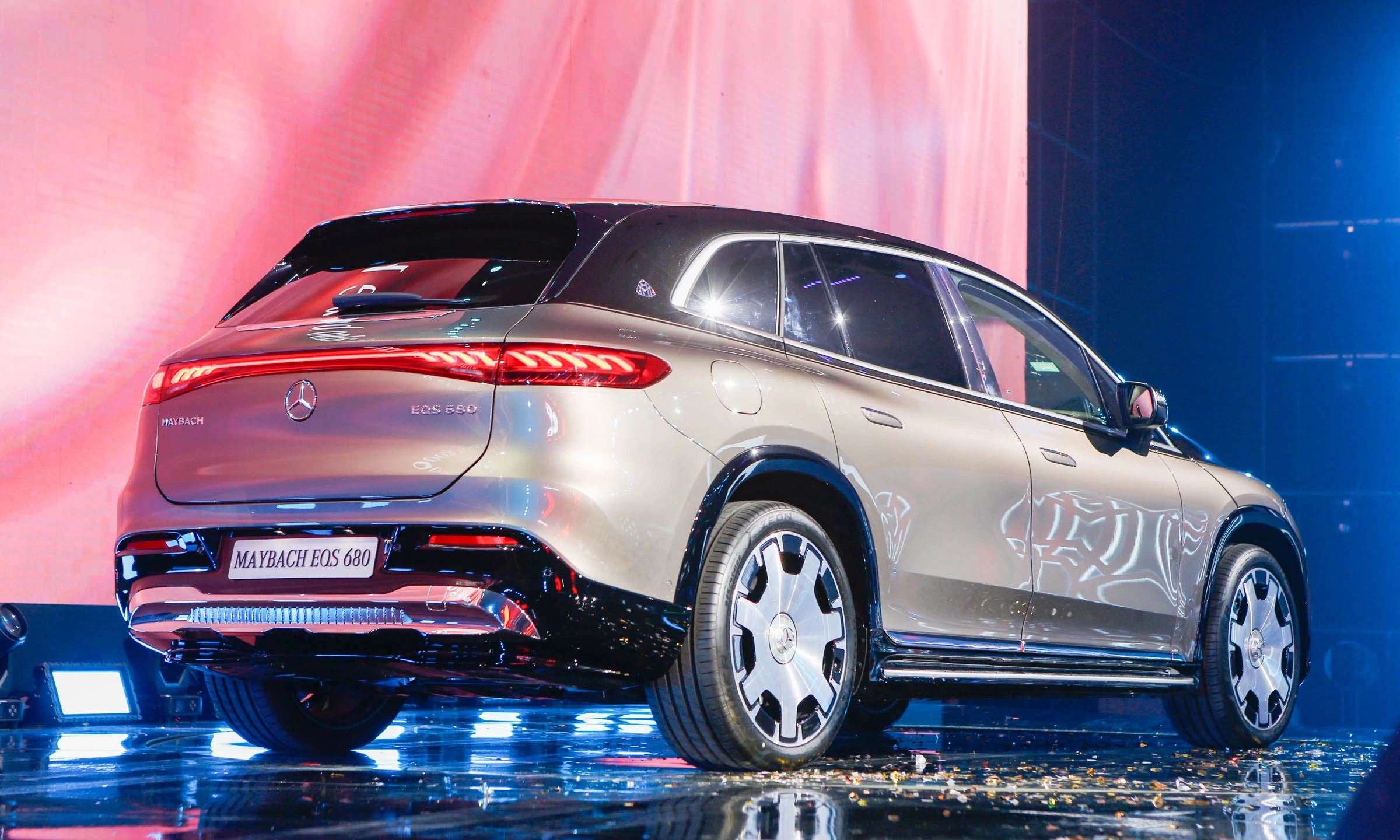 Mercedes Maybach EQS SUV 2026 8