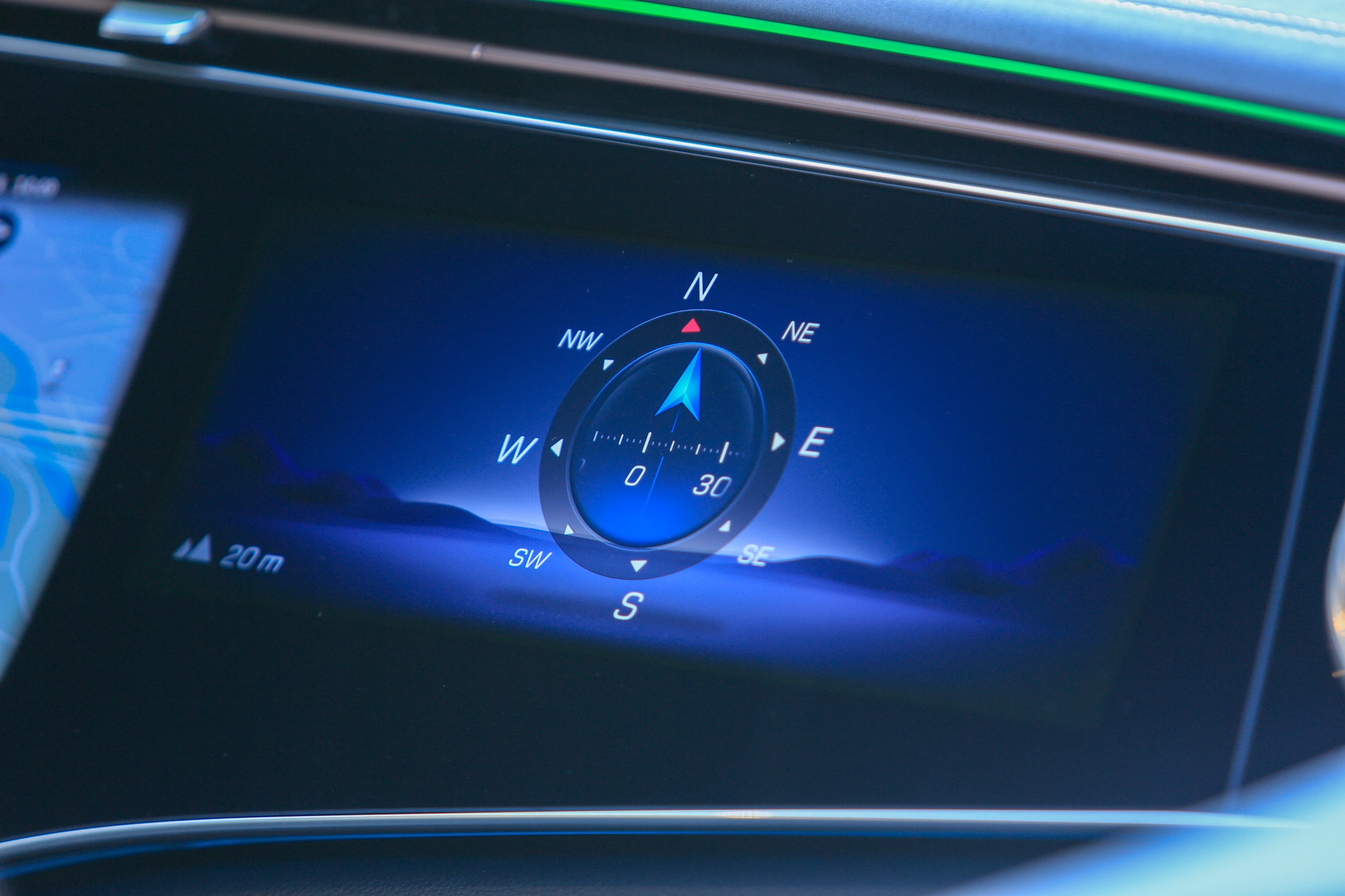 Mercedes EQS SUV 2026 22