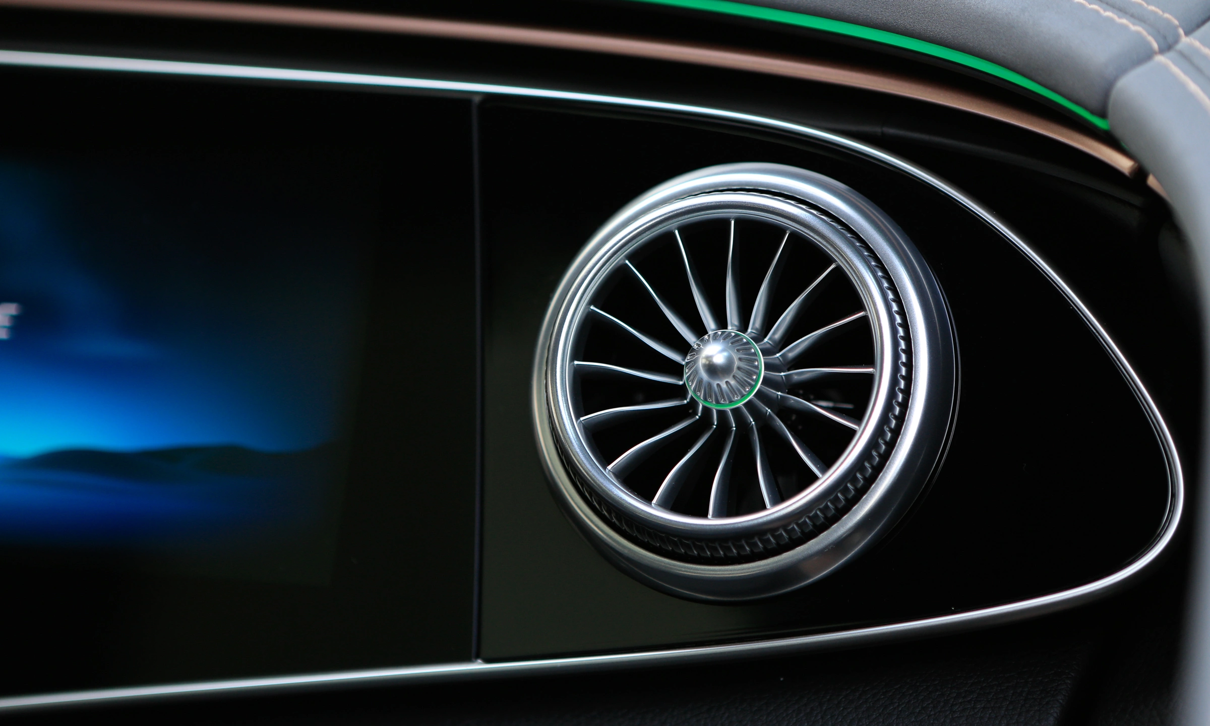 Mercedes EQS SUV 2026 24
