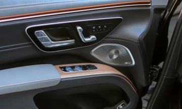 Mercedes EQS SUV 2026 64