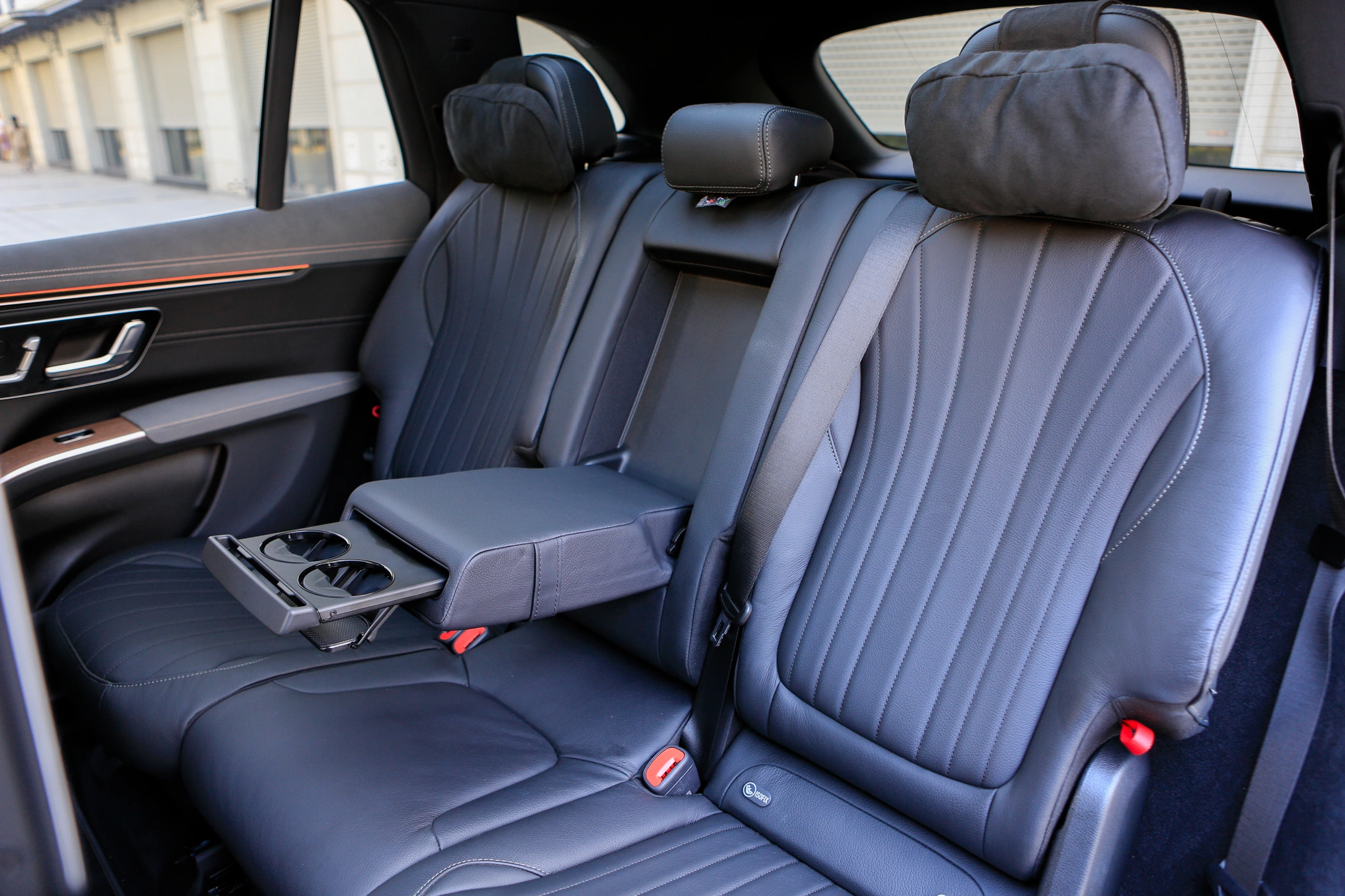 Mercedes EQS SUV 2026 30