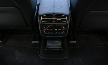 Mercedes EQS SUV 2026 70