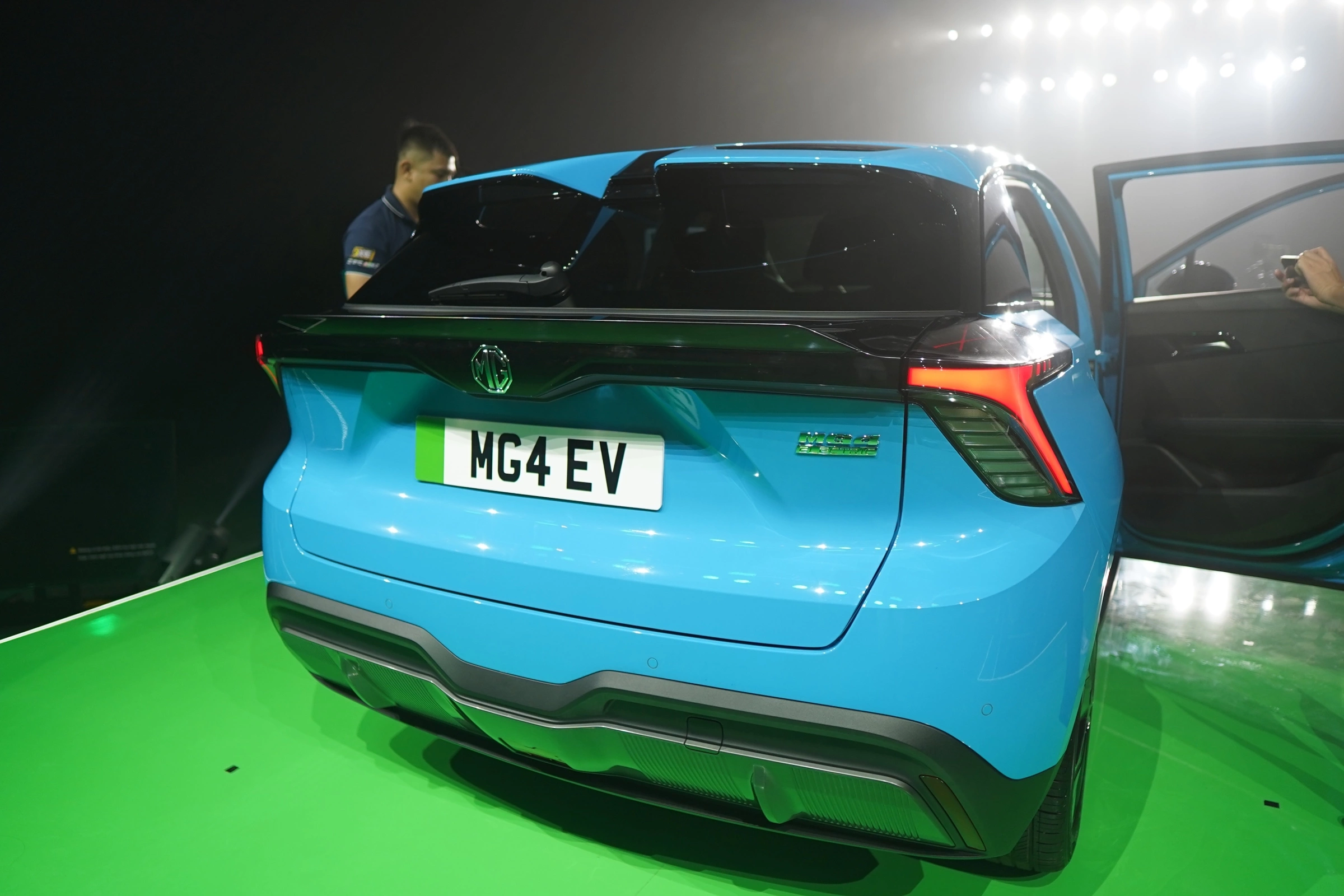 MG MG4 EV 2026 12