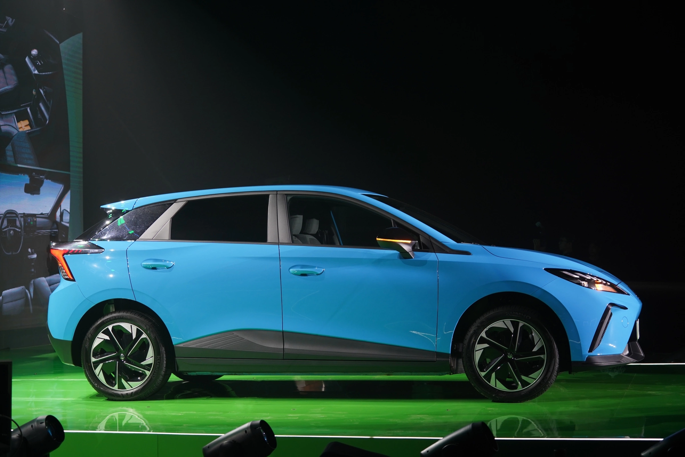 MG MG4 EV 2026 4