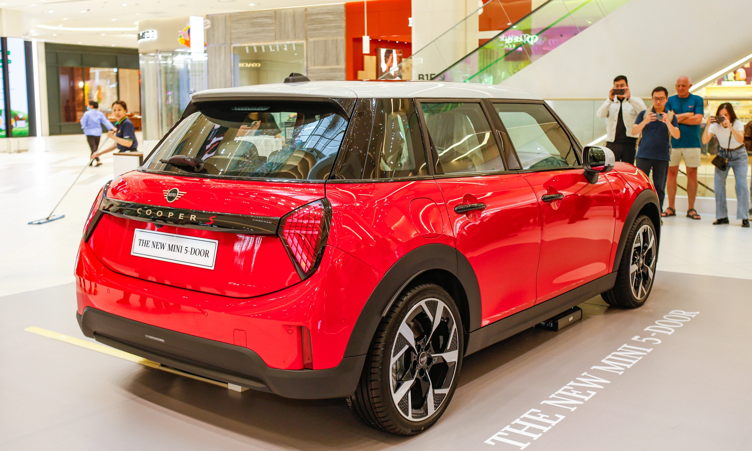 Mini 5 Door 2026 4