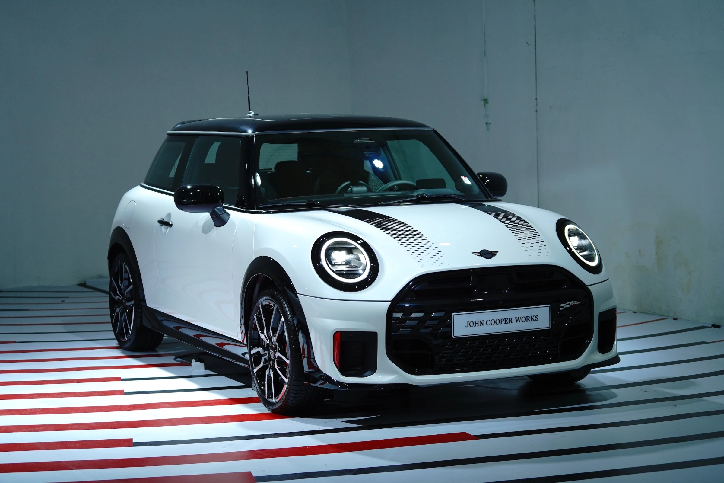Mini 3 Door 2026 18