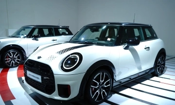 Mini 3 Door 2026 64