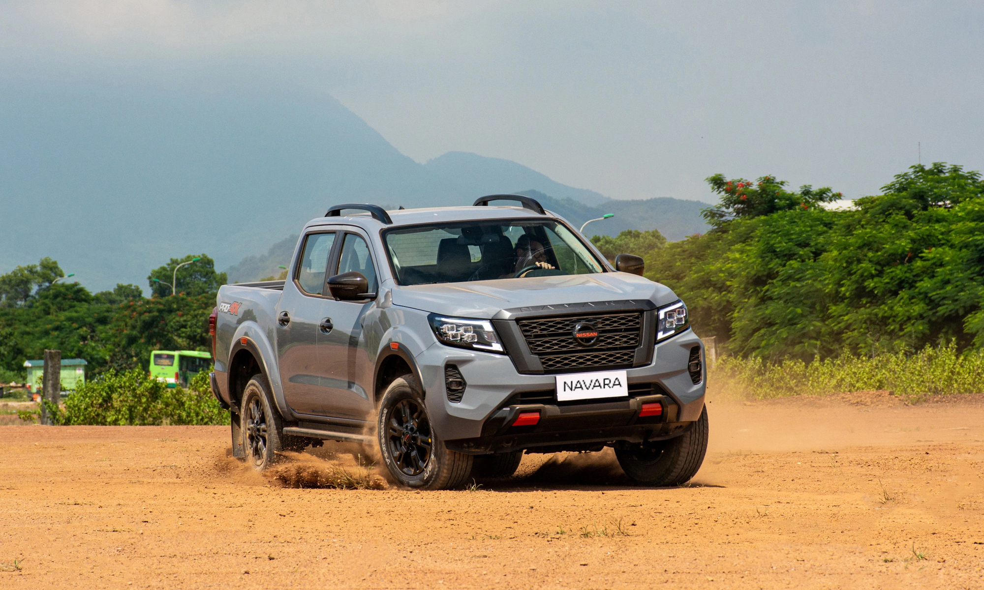 Nissan Navara 2026 4