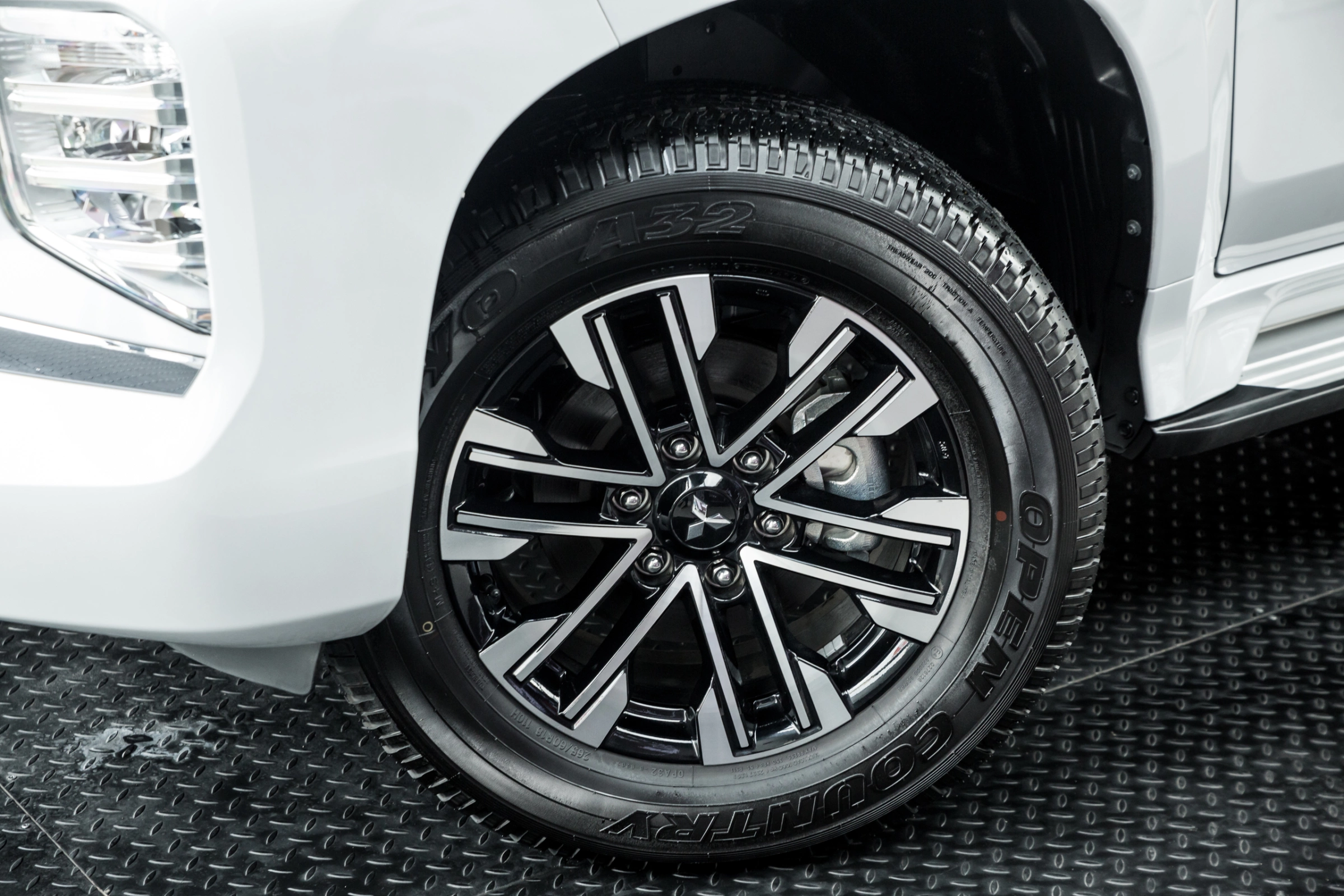 Mitsubishi Pajero Sport 2026 8