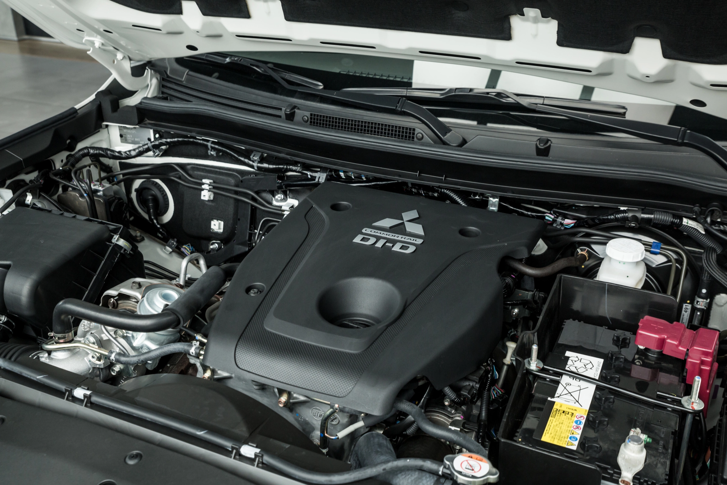 Mitsubishi Pajero Sport 2026 16