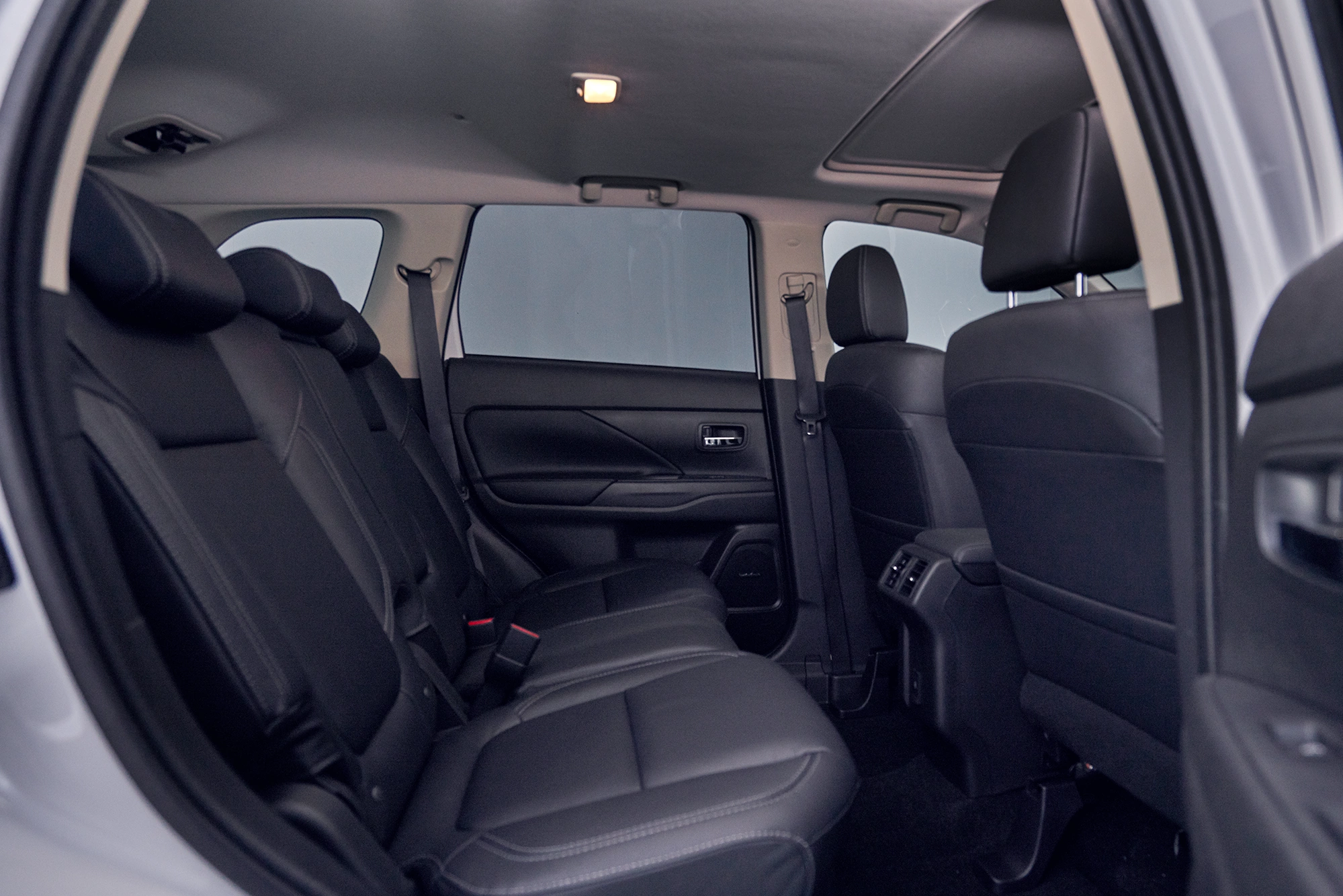 Mitsubishi Outlander 2026 14