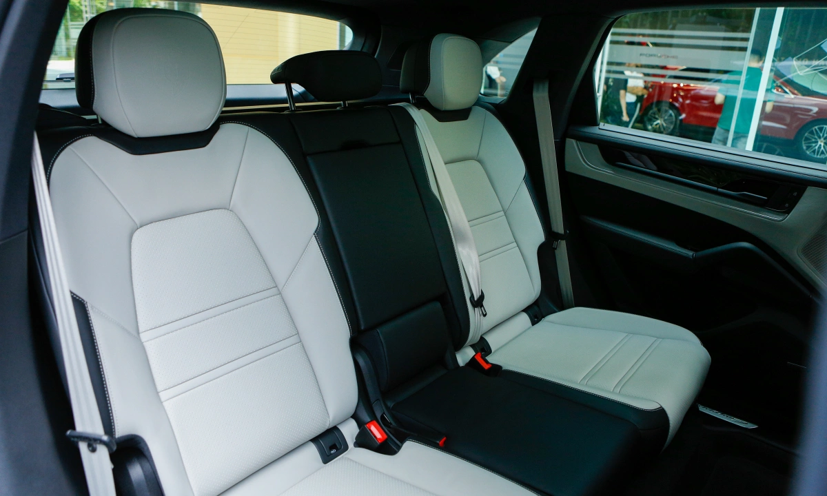 Porsche Cayenne 2026 13