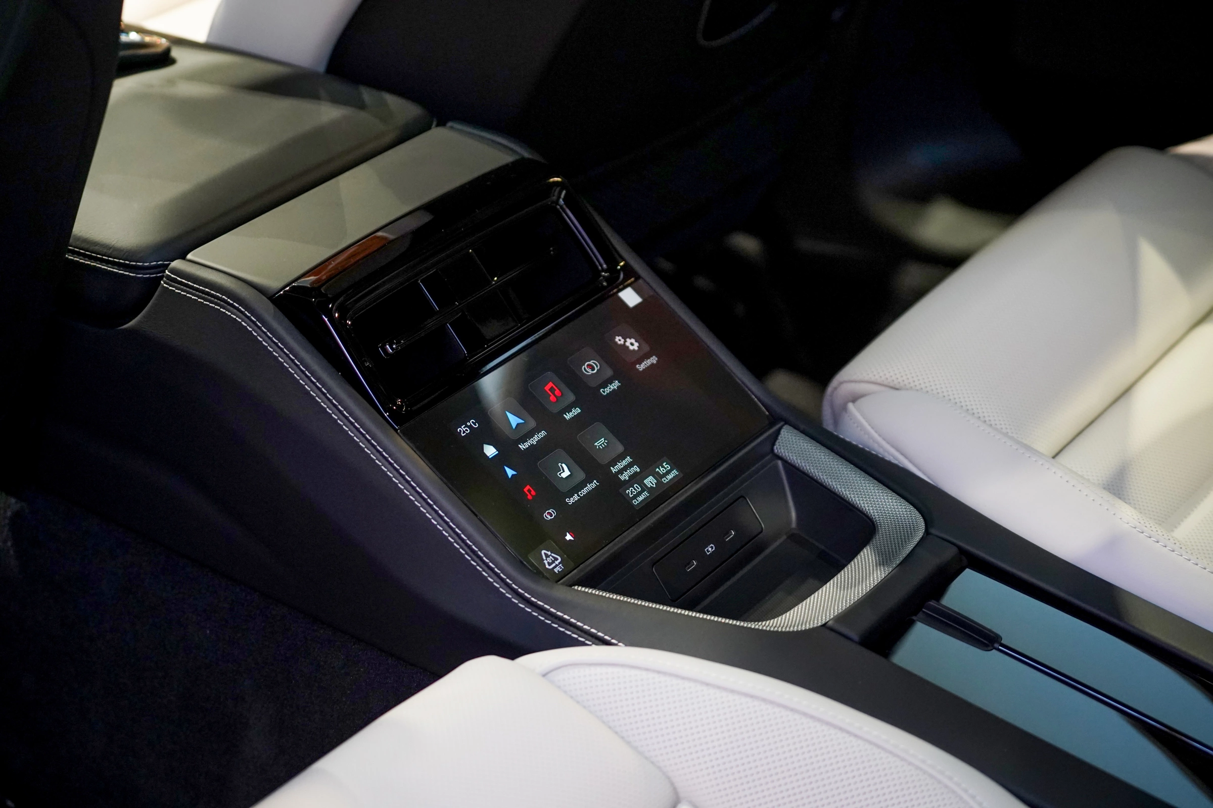 Porsche Panamera 2026 32