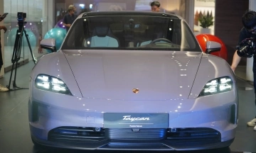Porsche Taycan 2026 36