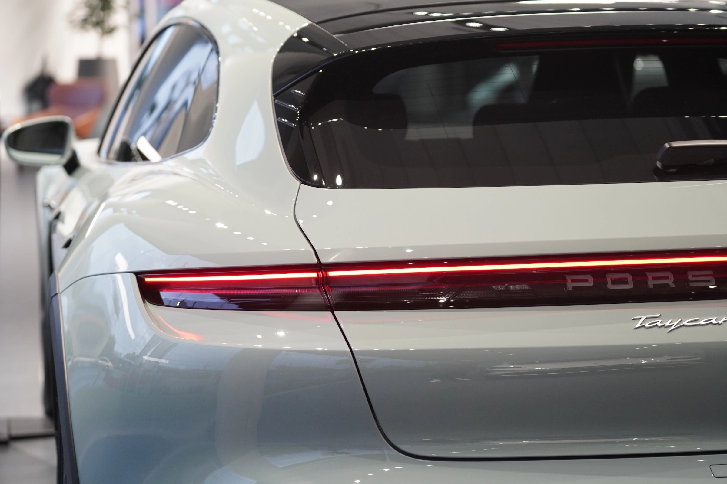 Porsche Taycan 2026 12