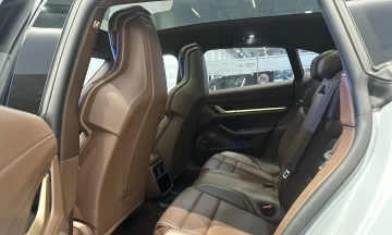 Porsche Taycan 2026 63