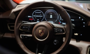 Porsche Taycan 2026 51
