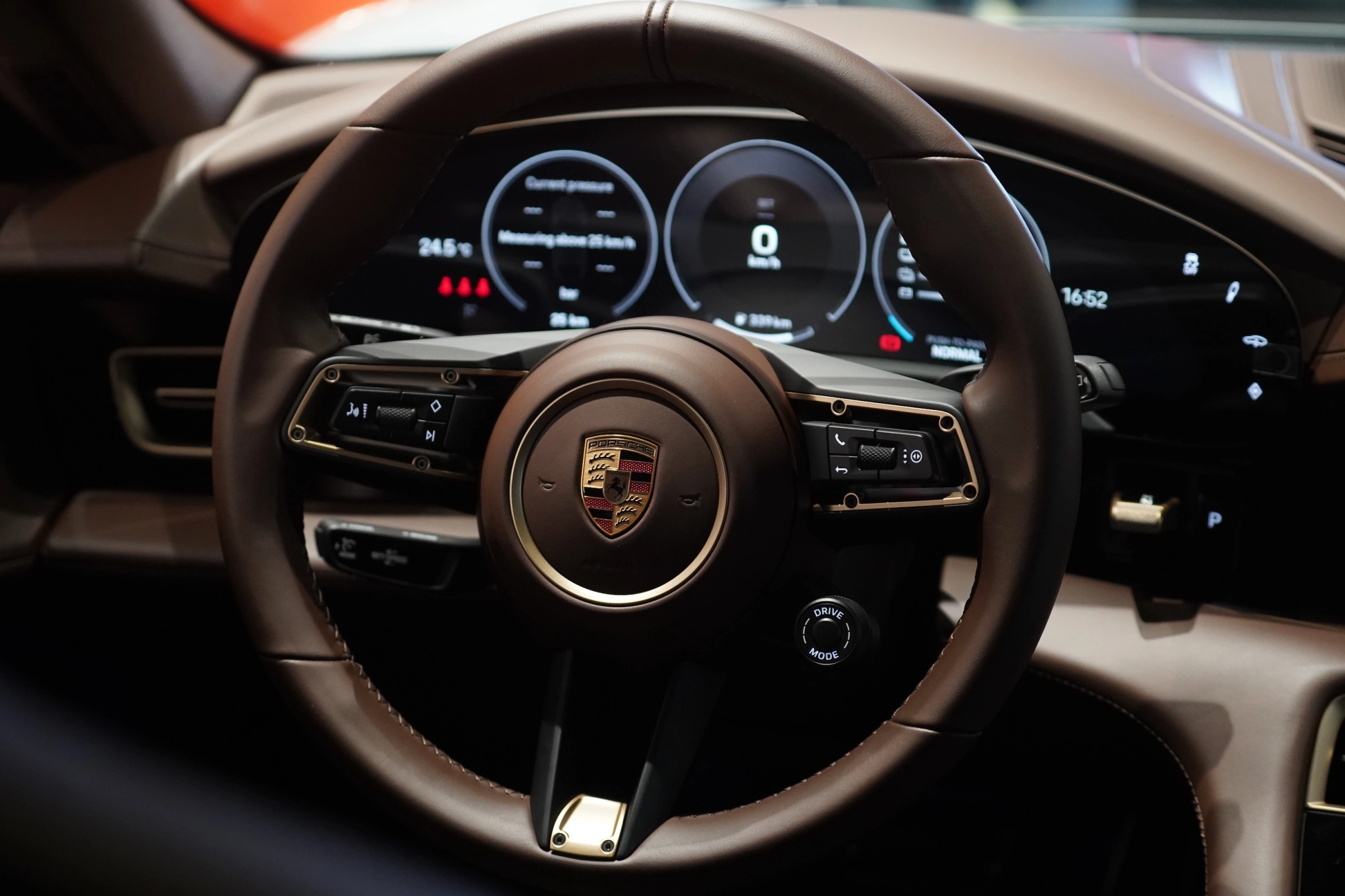 Porsche Taycan 2026 19