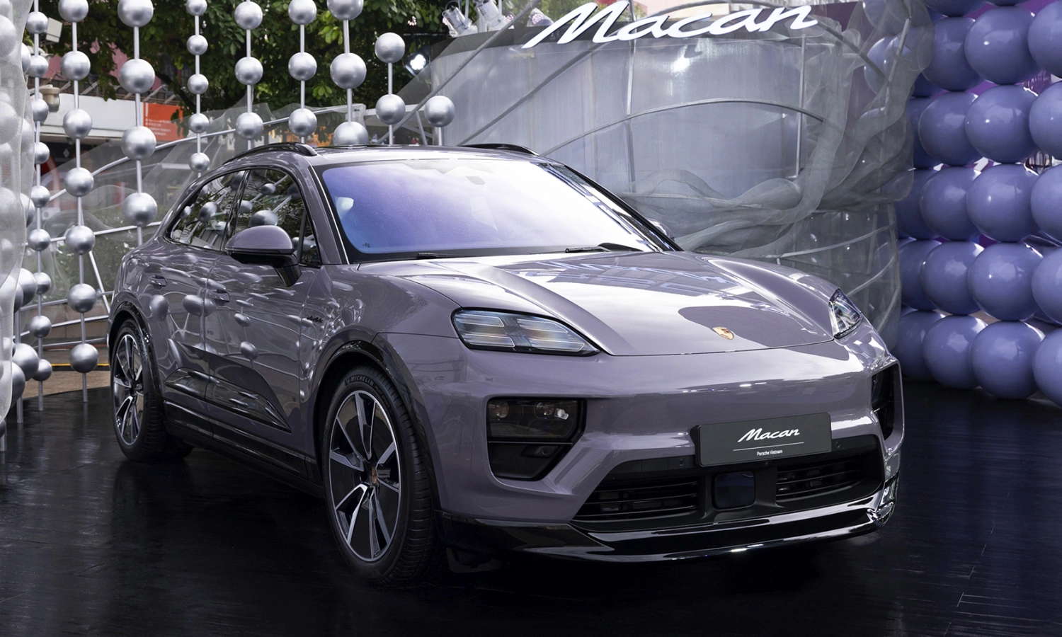 Porsche Macan EV 2026 18