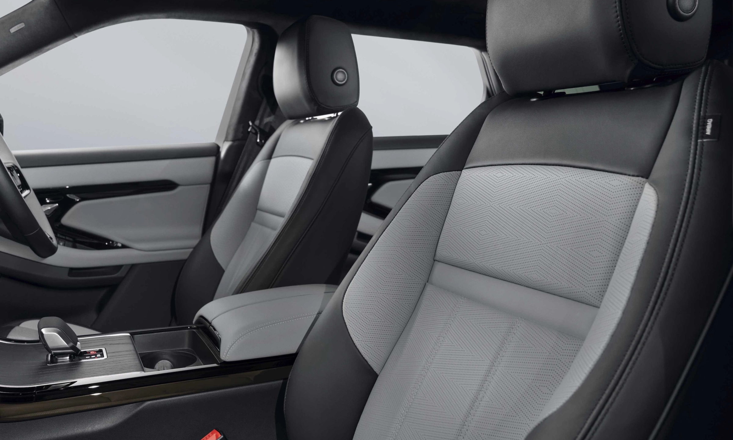 Land Rover Range Rover Evoque 2026 8