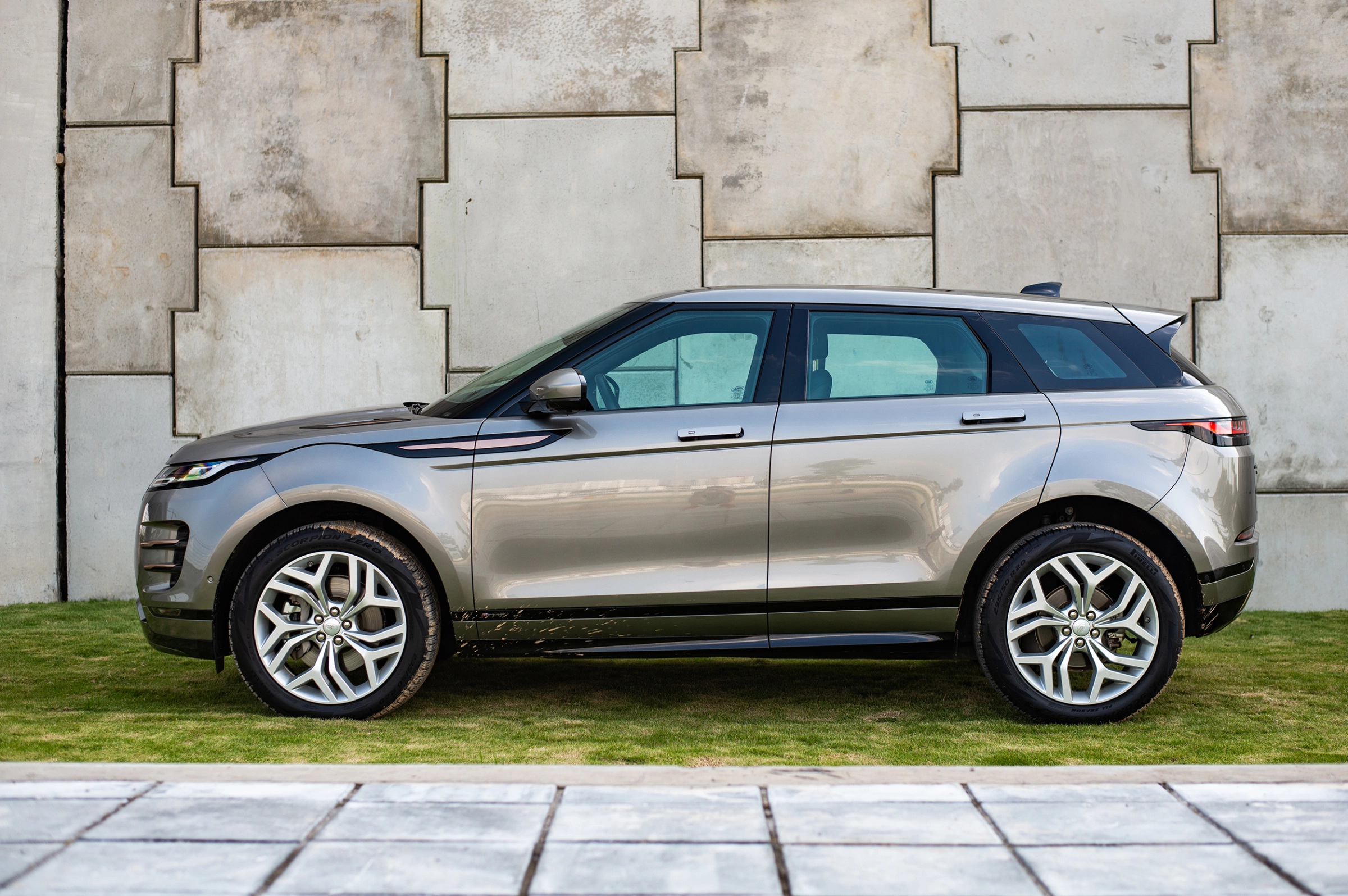 Land Rover Range Rover Evoque 2026 4